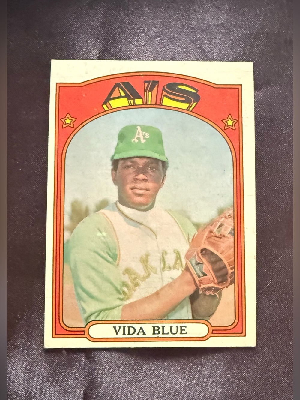 Vida Blue #169 Topps, 1972, Oakland A’s, MT/NM, Superbly Centered...